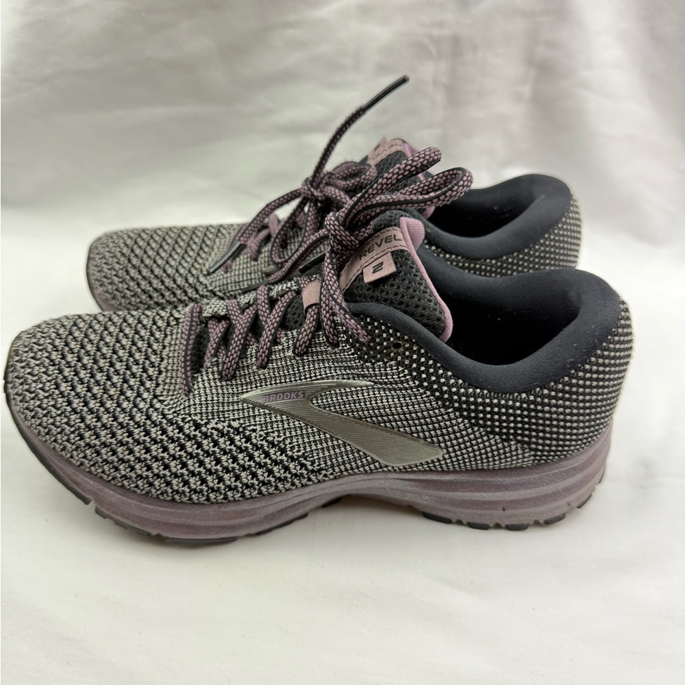 Brooks Revel 2 Women's Black and Gray Running Shoes size‎ 7
